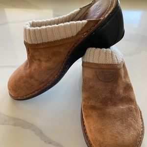 ❗️closet closing ❗️UGG Gael Suede Mules Clogs SN 1934, size 8